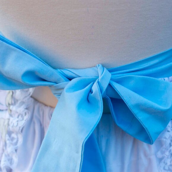 Frozen Elsa Handmade 50's Style Pin-up apron - One of a kind! - Picture 6 of 7